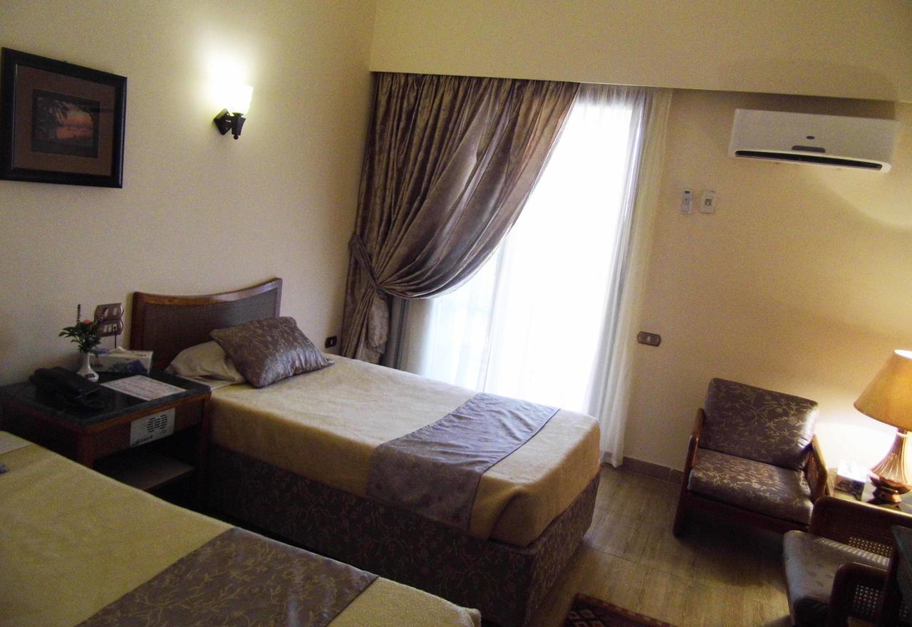 Mg Nefertiti Hotel Ελ Μίνια Δωμάτιο φωτογραφία
