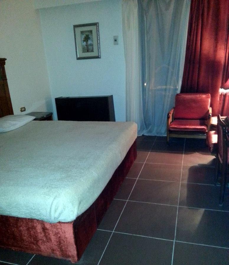 Mg Nefertiti Hotel Ελ Μίνια Δωμάτιο φωτογραφία